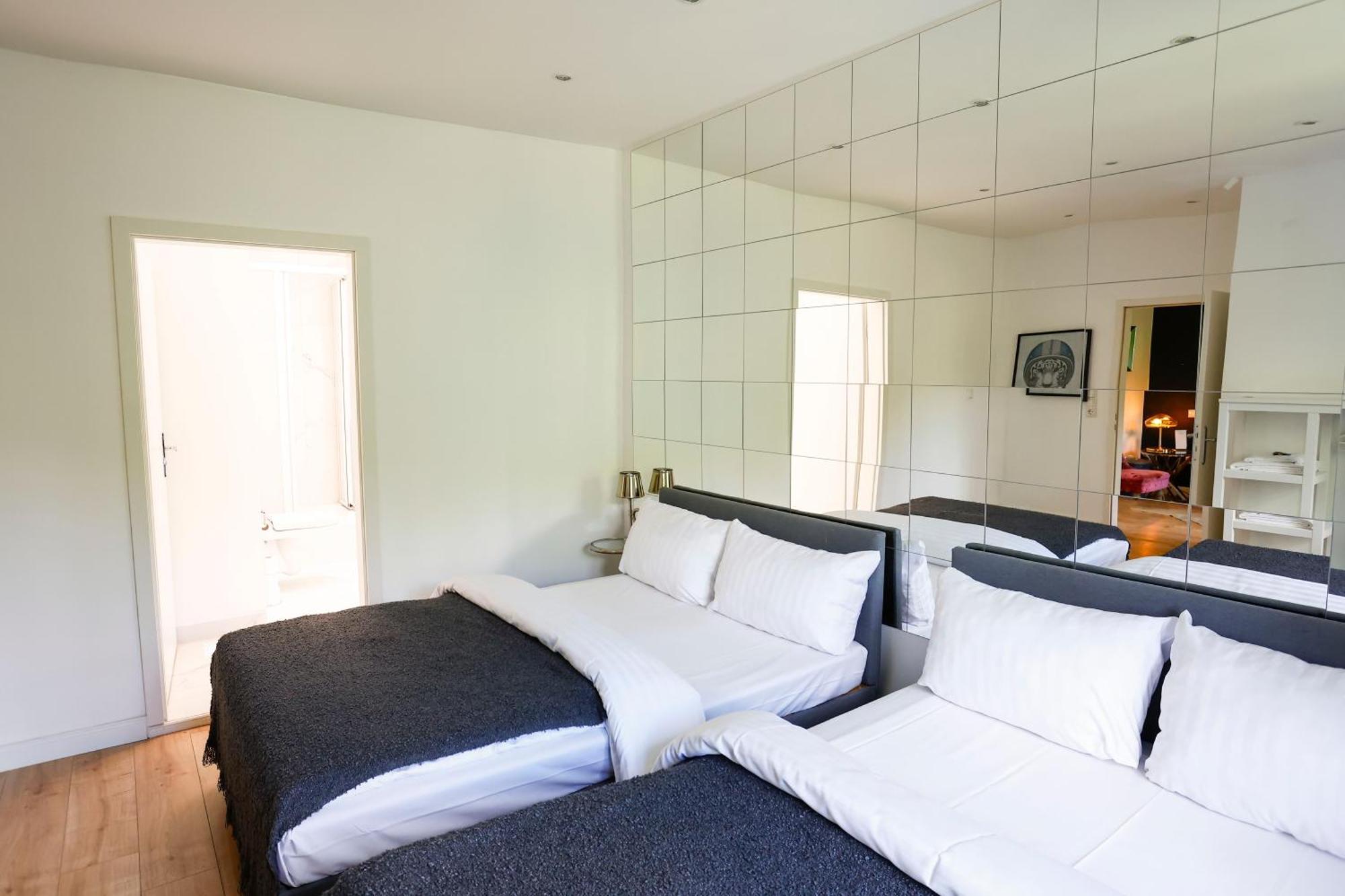 Sleephotels Alsterroom Hamburg Exterior photo